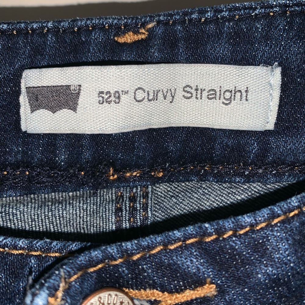 Levi’s Curvy Straight Jeans